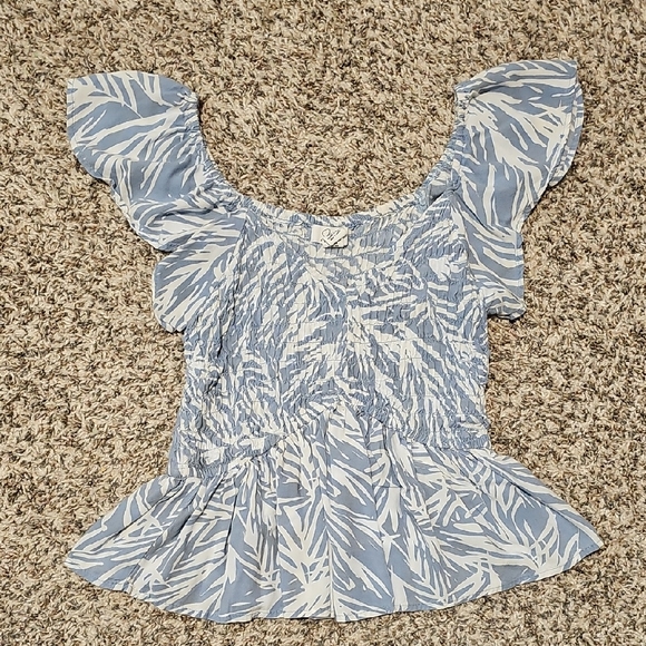 Japna Size Small Womens Top With Peplum Cut And Flutter Sleeve - Picture 1 of 4